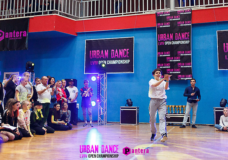 lv-urban-dance00100